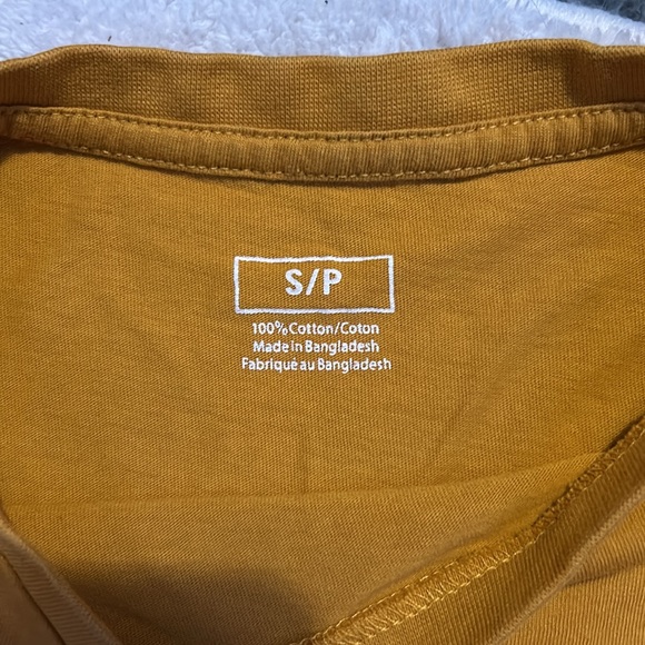 Head in the clouds mustard yellow shirt size small - Picture 3 of 4